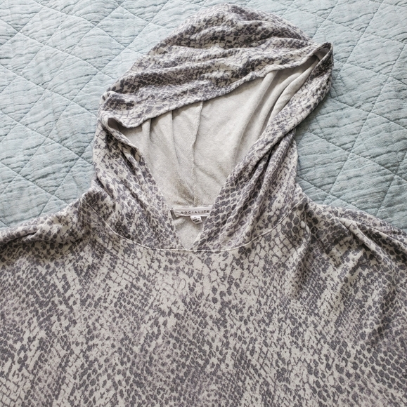 NWOT Socialite snake print hoodie - Picture 4 of 5